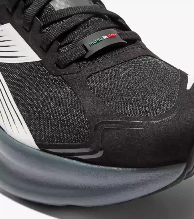 Atomo Star Chaussure de course Made in Italy – Légèreté et amorti