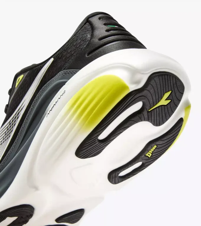 Atomo Star Chaussure de course Made in Italy – Légèreté et amorti