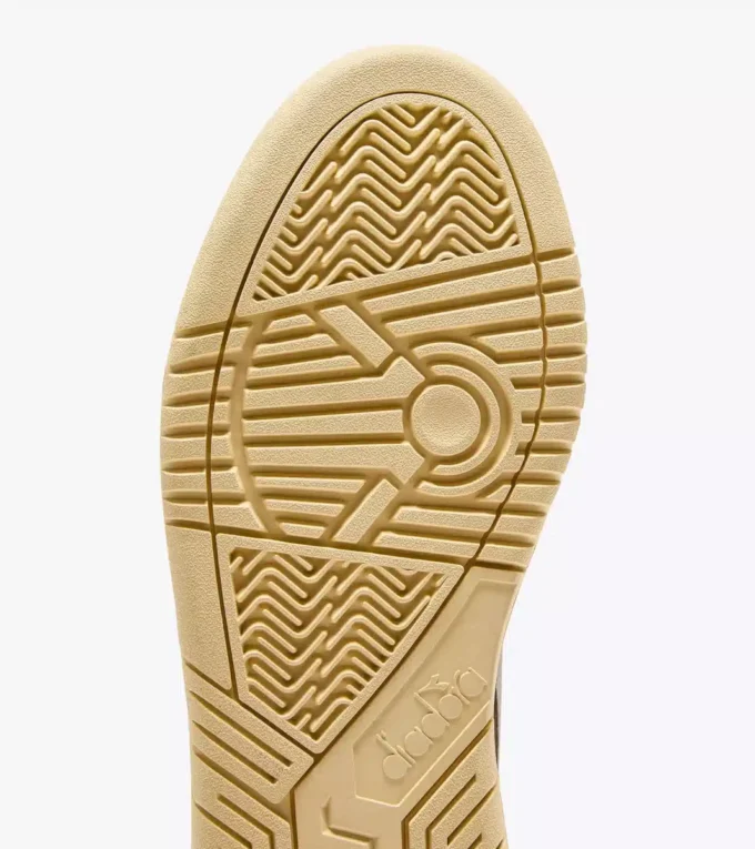 Baskets en daim Deuce M2