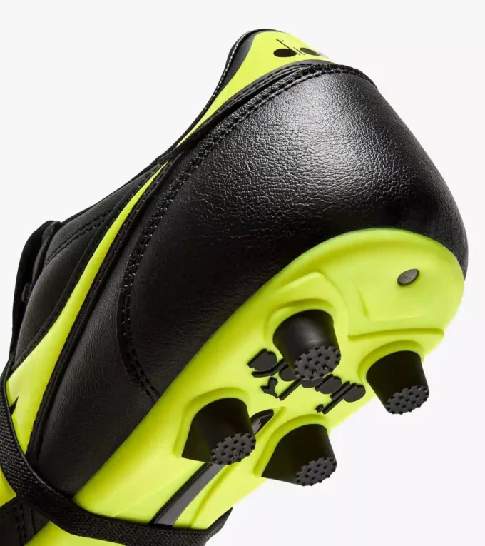 Brasil Icon Lt T Mdpu Chaussures de football en cuir pour terrains fermes