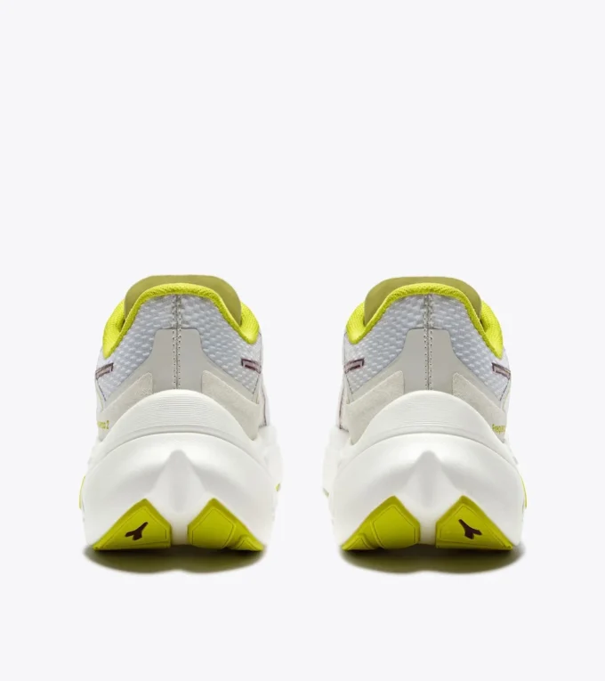 Chaussures de course Frequenza 2 W – Légèreté et réactivité