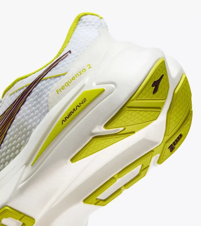 Chaussures de course Frequenza 2 W – Légèreté et réactivité