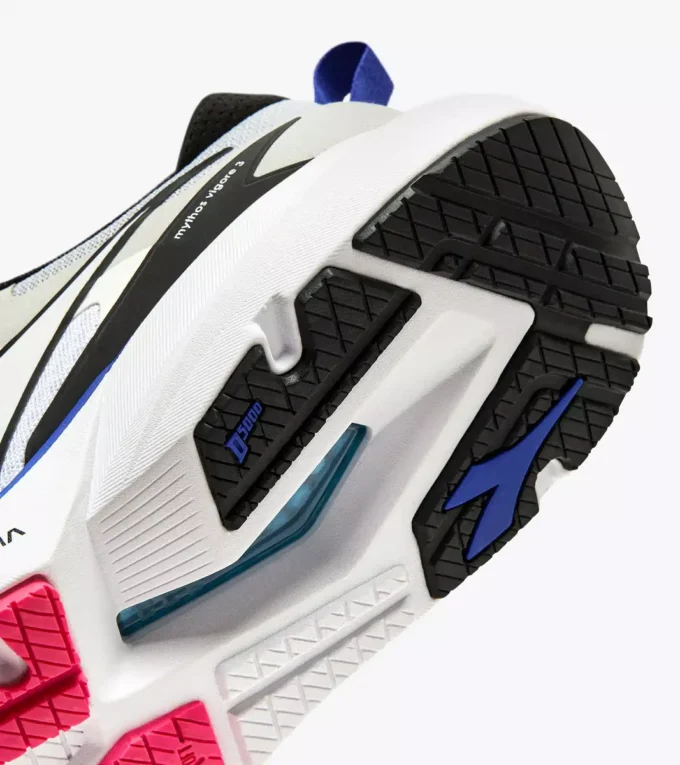 Chaussures de course Mythos Blushield Vigore 3 – Stabilité et protection