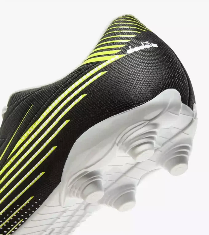 Chaussures de football Pichichi 8 Mg14 pour terrains fermes