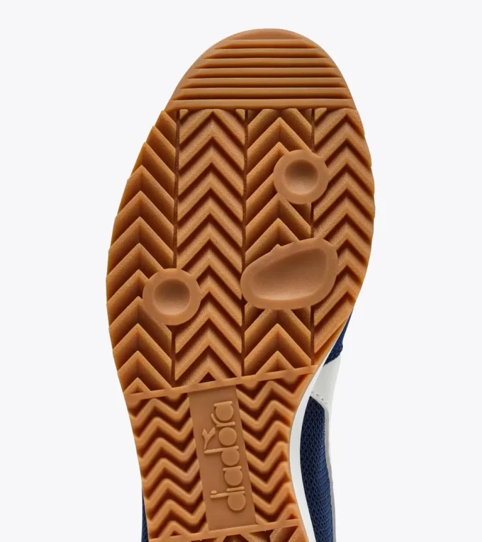 Cross Baskets basses en daim