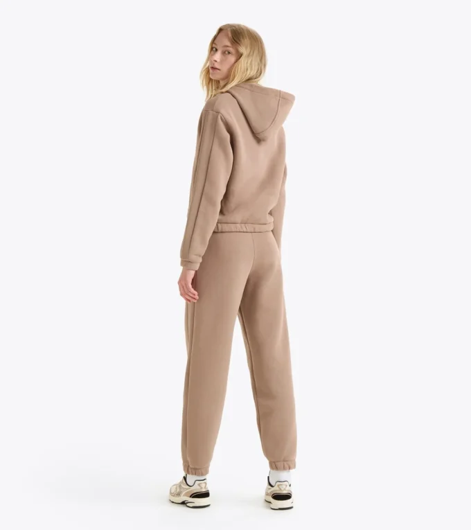 L. Pantalon Athl. Logo Pantalon de survêtement en molleton – Coupe ajustable L. Pantalon Athl. Logo Pantalon de survêtement en molleton – Coupe ajustable