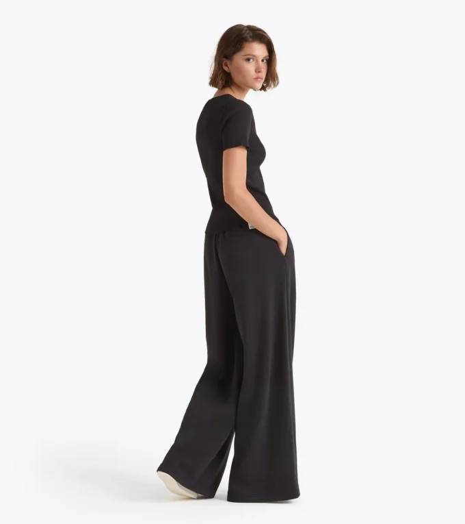 L. Pantalon Flare Athl. Logo Pantalon de survêtement à la coupe décontractée