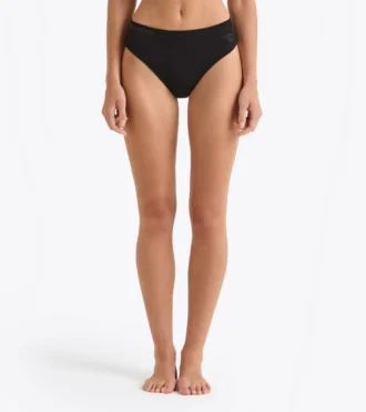 L. Short Short de course technique Stratozero – Fabriqué en Italie