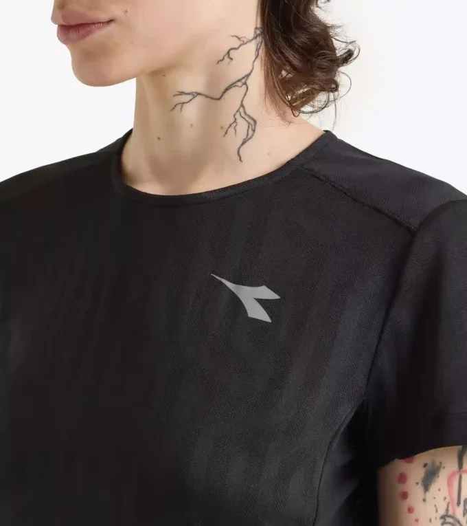 L. Super Light Ss T-Shirt T-shirt de course – Tissu léger Coolcore L. Super Light Ss T-Shirt T-shirt de course – Tissu léger Coolcore