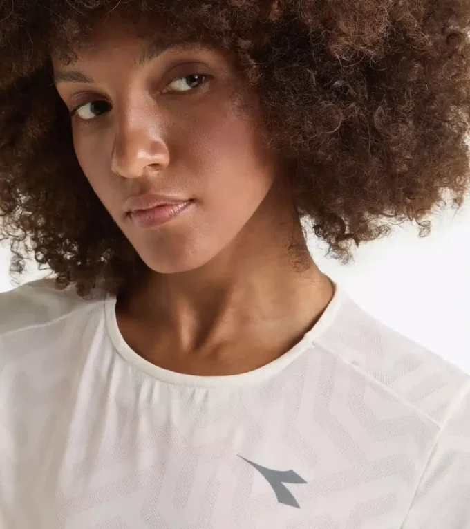 L. Super Light Ss T-Shirt T-shirt de course – Tissu léger Coolcore L. Super Light Ss T-Shirt T-shirt de course – Tissu léger Coolcore