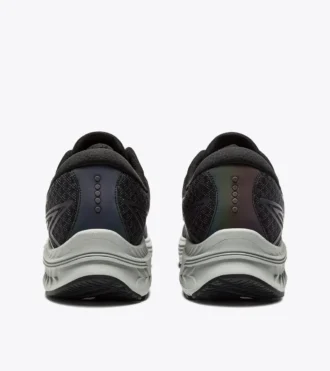 Mythos Blushield 10 Vortice Hip Chaussure de course avec détails réfléchissants – Amorti et protection