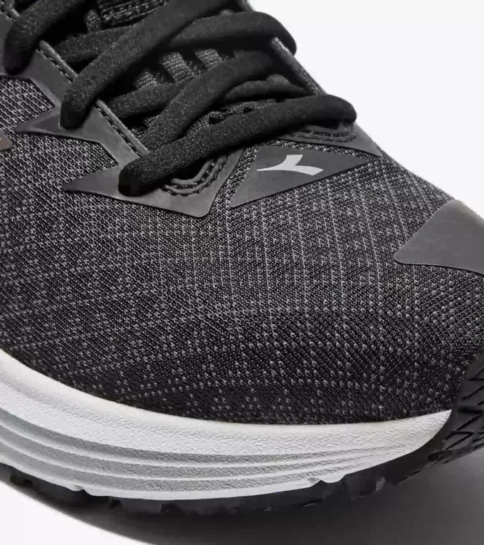 Mythos Blushield 10 Vortice Hip W Chaussure de course avec détails réfléchissants – Amorti et protection