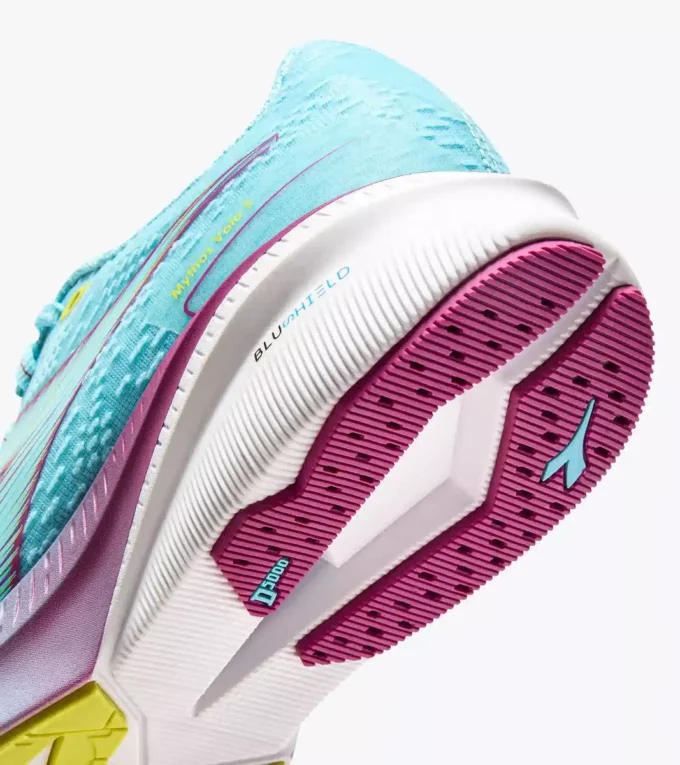 Mythos Blushield Volo 5 W Chaussure de course – Stabilité et légèreté