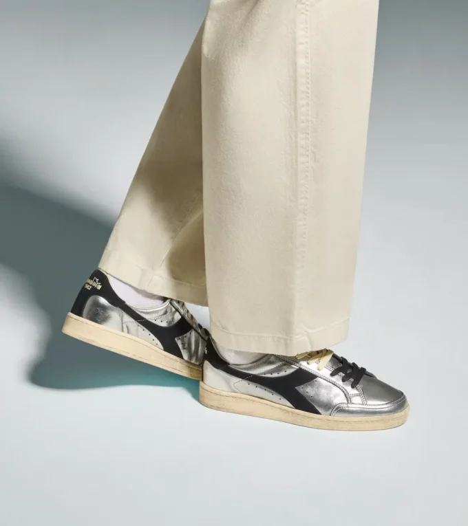 Prestige Metal Used Baskets Heritage en cuir